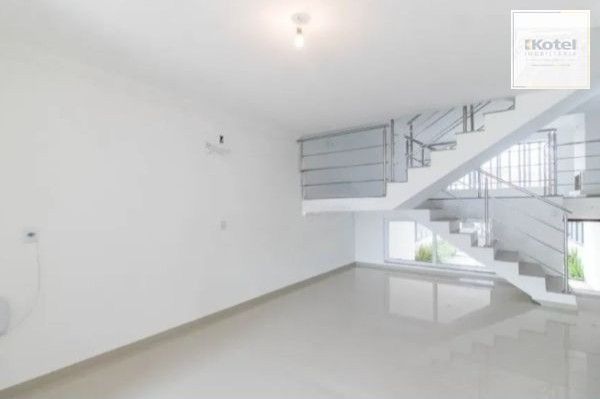 Casa sobrado para Venda de 3 dormitórios e 4 vagas no  Jardim Sabará — foto 3