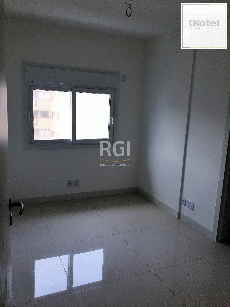Apartamento para Venda - 123.48m², 3 dormitórios, sendo 2 suites, 2 vagas - Centro