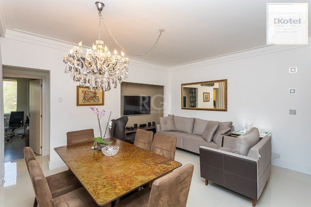 Apartamento no Centro - 2 dormitórios - reformado e mobiliado