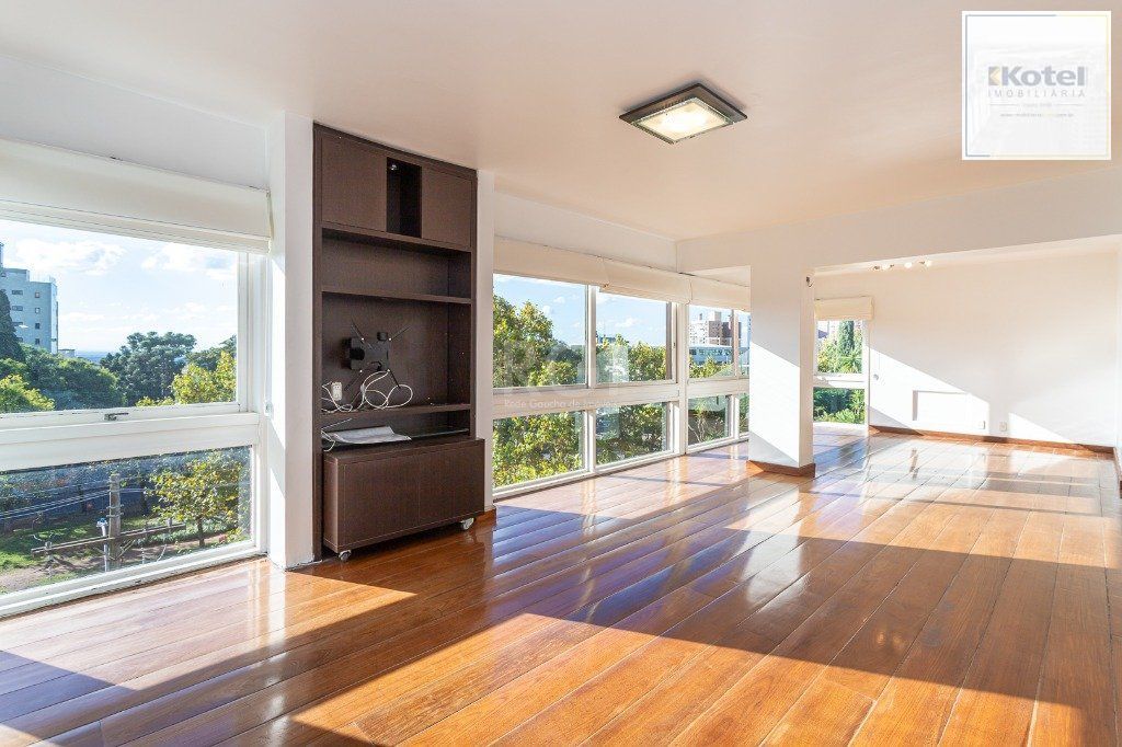 Apartamento no bairro Higienópolis com 190m² de 3 dormitórios e 2 vagas — foto 2
