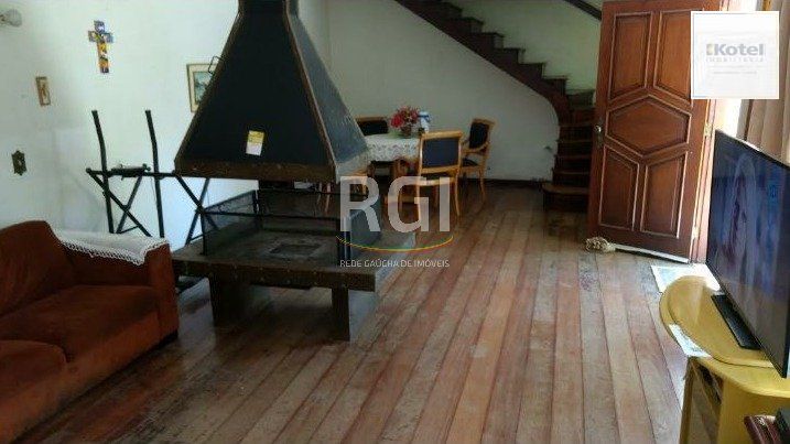 Casa para Venda - 300m², 4 dormitórios, 4 vagas - Nonoai — foto 3