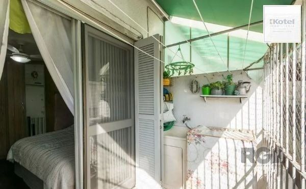 sala comercial transformada em Stúdio com mezanino de 1 dormitório