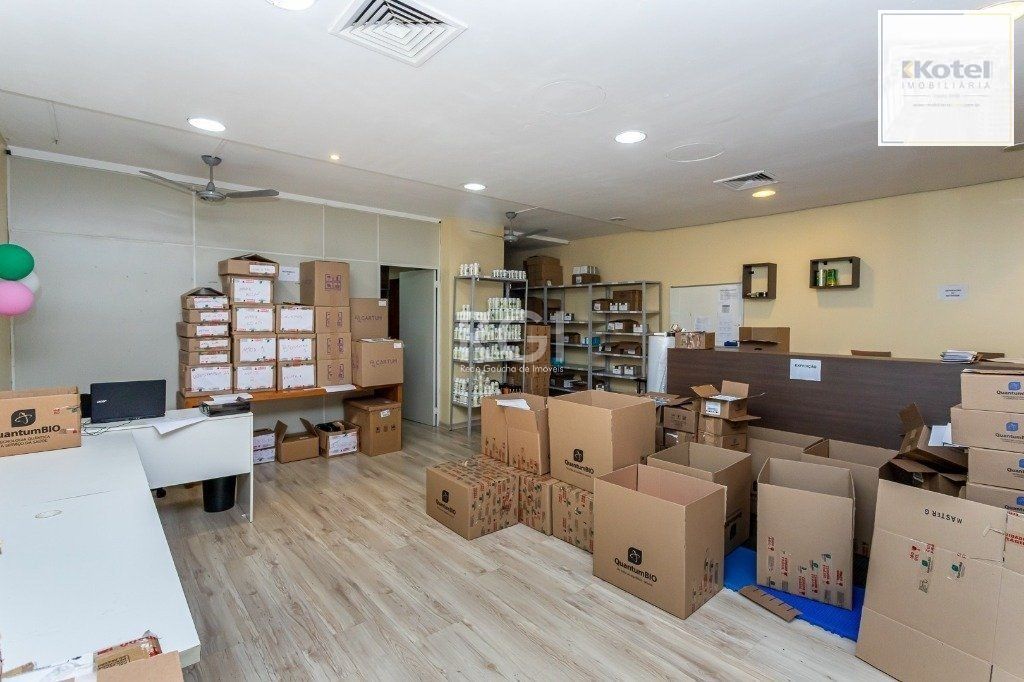 Loja Comercial na Av Cristóvão Colombo
