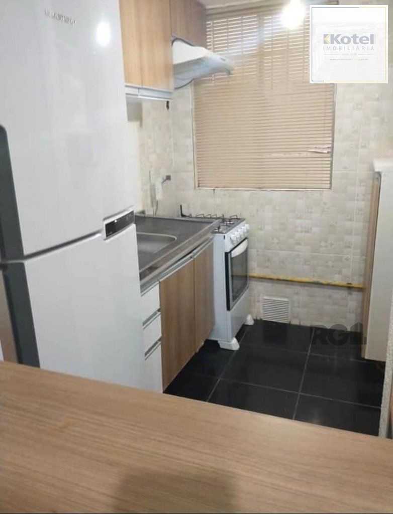 Apartamento 02 dormitórios e vaga rotativa, no bairro Jardim Leopoldina, em Porto Alegre, RS.