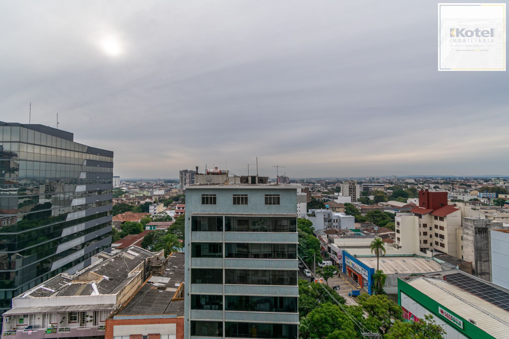 Apartamento 3 quartos à venda, 98m², Floresta - Porto Alegre — foto 2