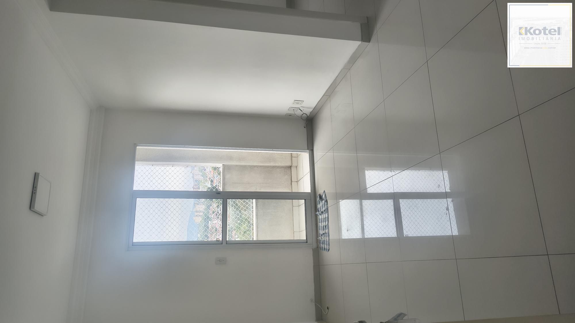 APARTAMENTO REFORMADO, C/SUITE, SACADA, COZINHA MONTADA, VISTA PANORÂMICA E VAGA NO PORTO TERESÓPOLIS