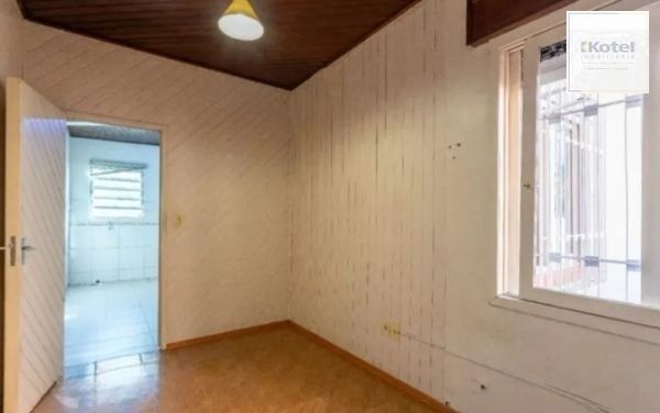 Casa no bairro Jardim Itú com edícula e 3 vagas