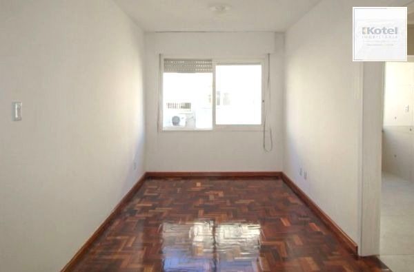 Apartamento no Jardim Leopoldina de 2 dormitórios reformado DESOCUPADO — foto 5