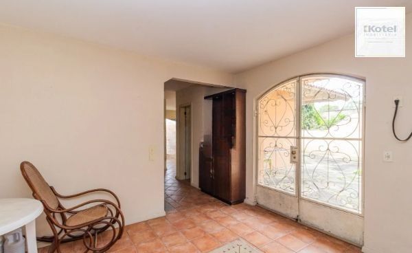 CASA DESOCUPADA E SEMI MOBILIADA, COM SUÍTE MASTER, SACADA, VISTA PANORÂMICA, EM AMPLO TERRENO NO SANTA TEREZA — foto 3