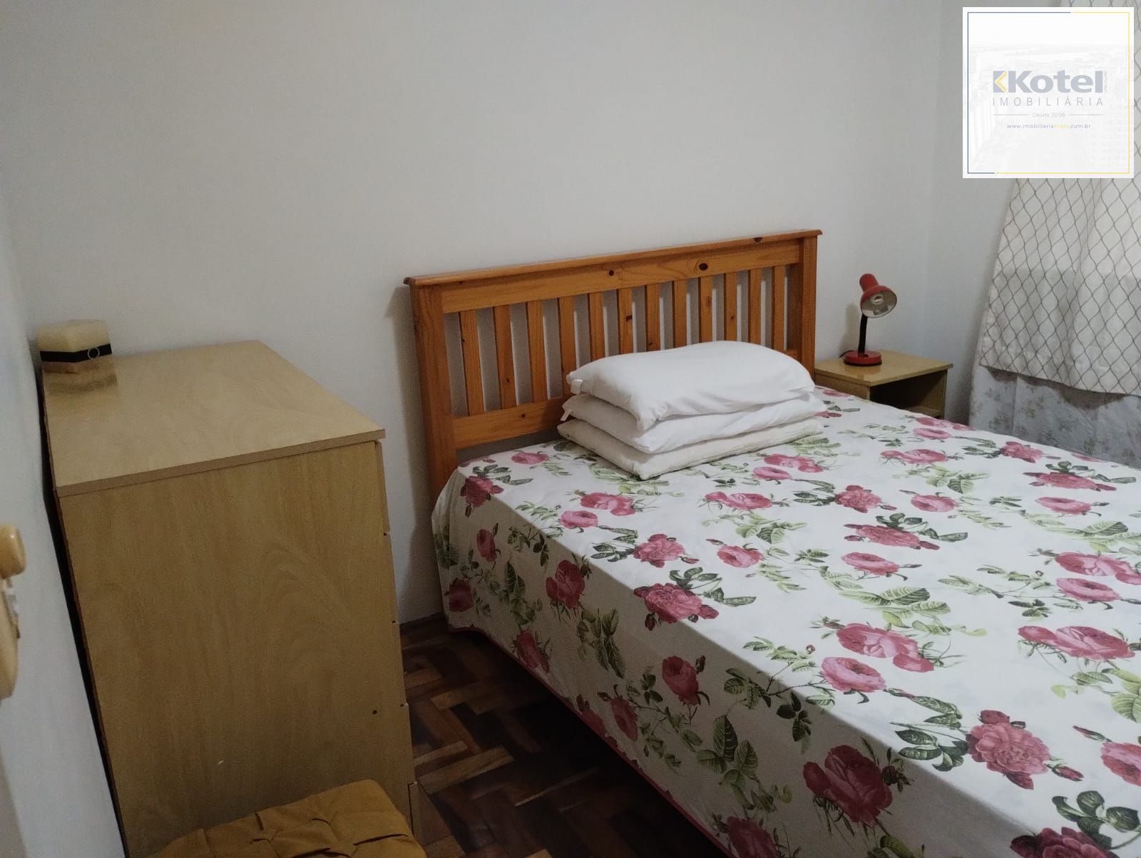 Apartamento no Centro de 1 dormitório DESOCUPADO