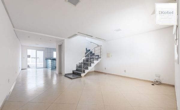 Casa sobrado no bairro Vila Ipiranga de 3 dormitórios e 2 vagas — foto 2