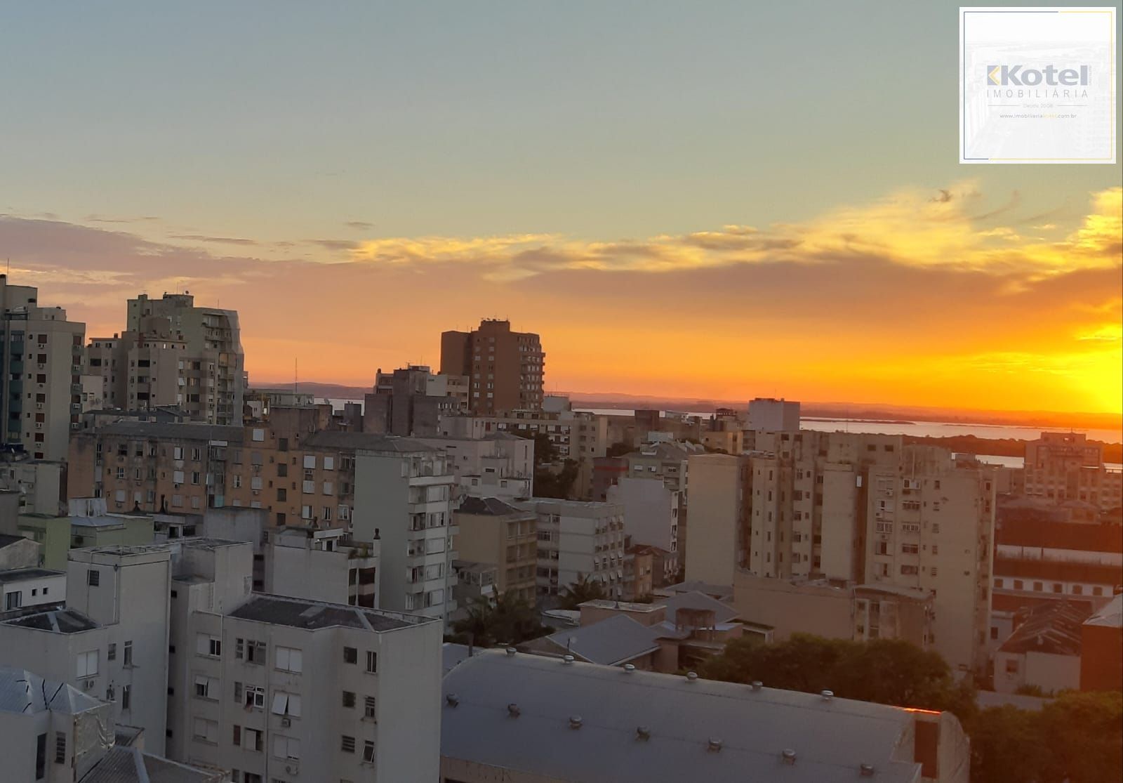 BAIXOU! MARAVILHOSO APARTAMENTO. NO CENTRO HISTÓRICO. DE R$ 549.000 PARA R$ 517.000.
