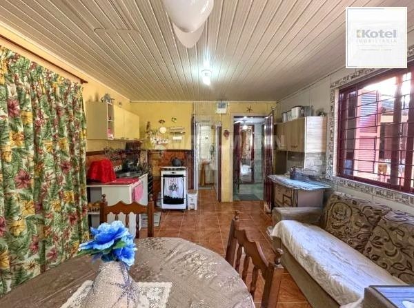 Casa no Balneário de Pinhal de 3 dormitórios e amplo pátio