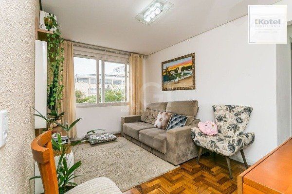 Apartamento no bairro Vila Ipiranga de 2 dormitórios e 2 vagas DESOCUPADO — foto 2