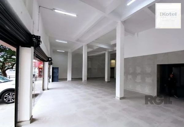Libertas imobiliária aluga loja na Av. Assis Brasil com 530m²-Passo D`areia — foto 2