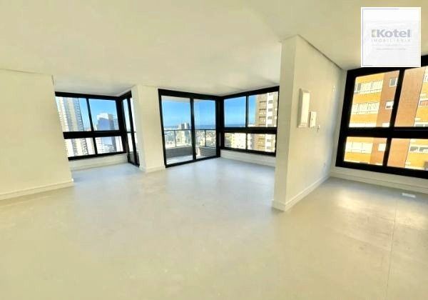 Apartamento em Torres Alto padrão de 3 dormitórios e 2 vagas DESOCUPADO