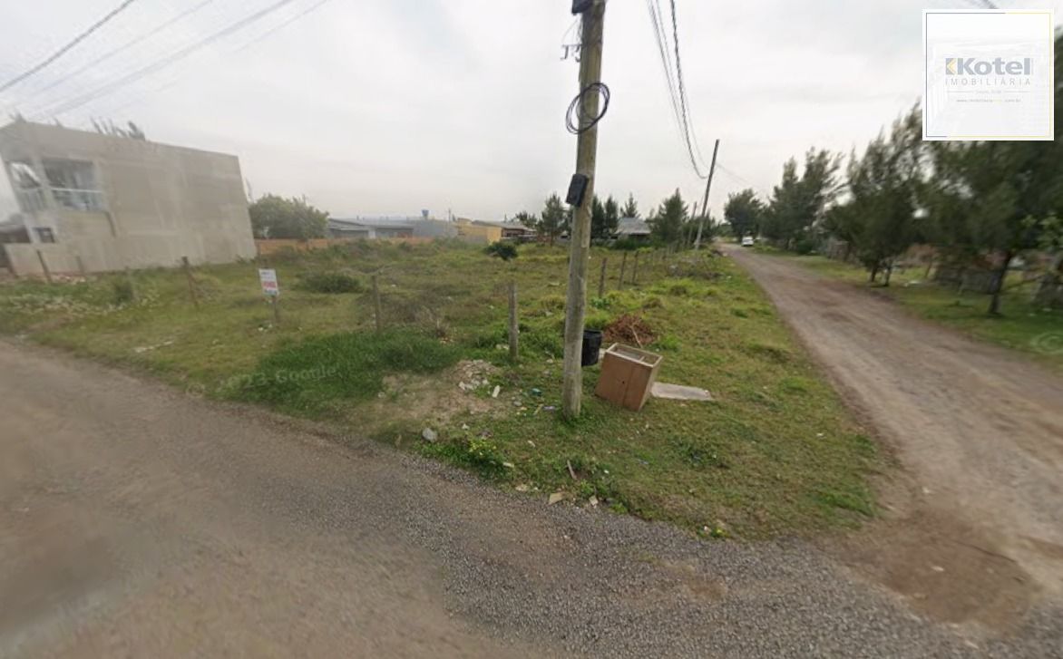 Terreno em Capão Novo com 300m² a 2 quadras do mar