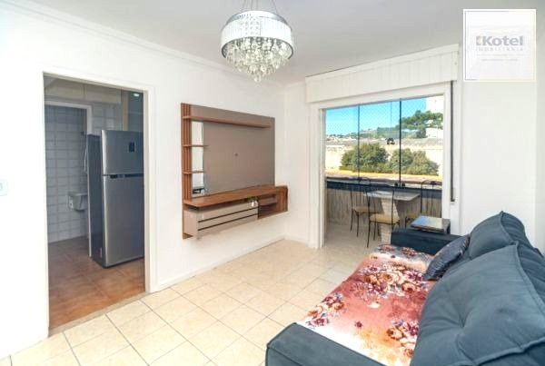 Apartamento de 2 dormitórios SEMI MOBILIADO / DESOCUPADO — foto 2
