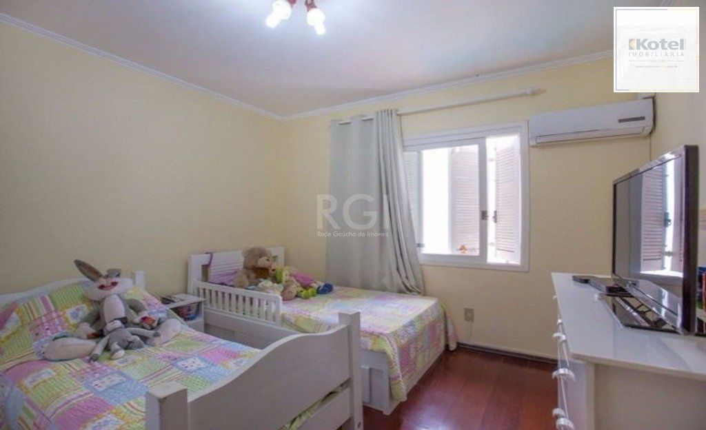 Casa para Venda - 309m², 3 dormitórios, sendo 1 suites, 3 vagas - Medianeira — foto 5