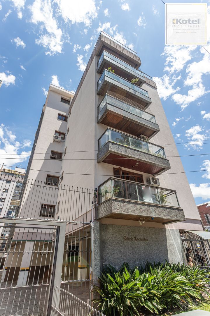 Apartamento no bairro Menino Deus de 4 dormitórios e vaga