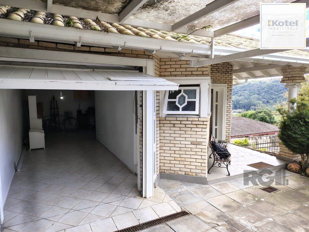 Casa sobrado com 300m² na Vila Nova de 3 dormitórios e 4 vagas — foto 2