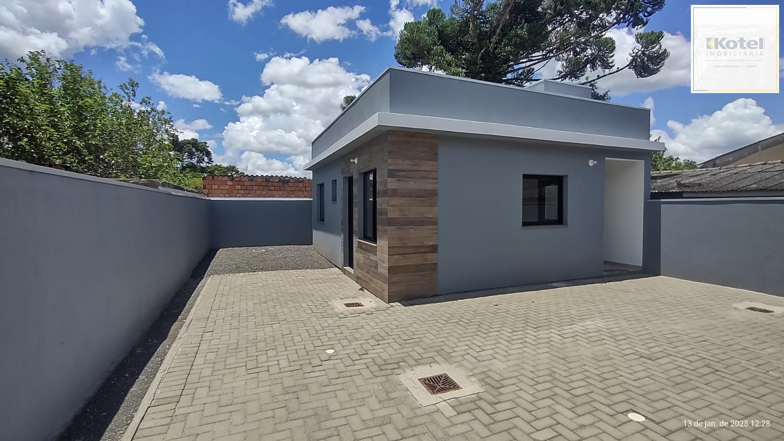 Casa em condomínio de 2 dormitórios no bairro São José em Canoas
