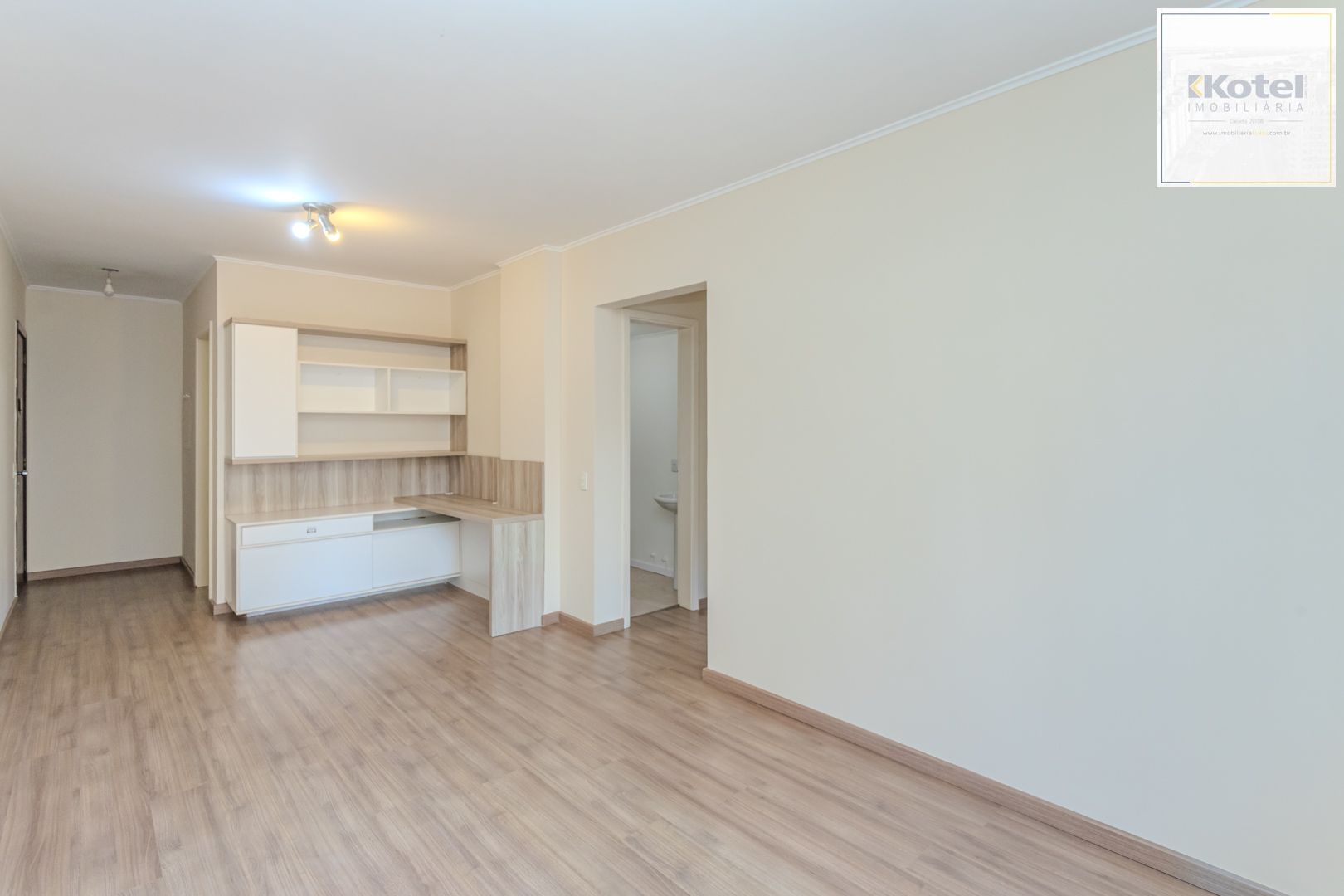 Apartamento no Centro de 1 dormitório DESOCUPADO