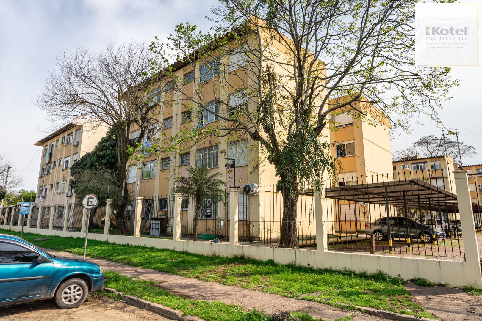 Apartamento no Humaitá de 2 dormitórios DESOCUPADO