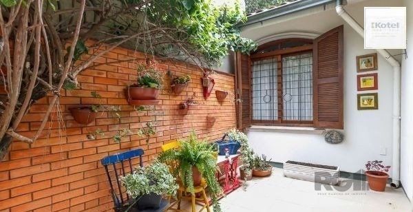 Casa sobrado no Jardim do Salso de 4 dormitórios e 3 vagas