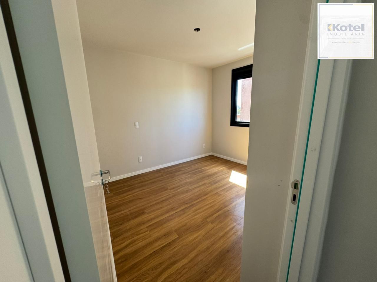 Apartamento de 2 dormitórios e vaga semi mobiliado em Canoas