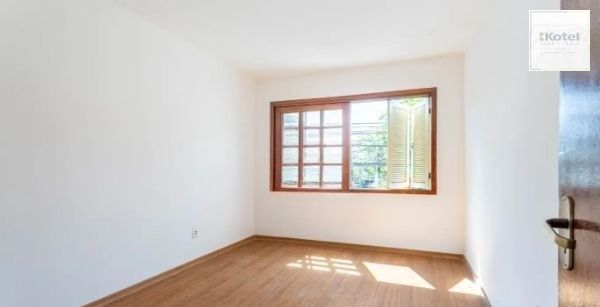 Apartamento no Petrópolis de 3 dormitórios e 2 vagas DESOCUPADO — foto 3