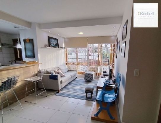 Apartamento no bairro Teresópolis de 2 dormitórios e vaga