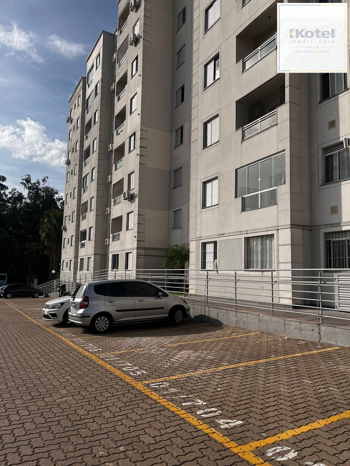 Apartamento TÉRREO de 2 dormitórios vaga e infra DESOCUPADO