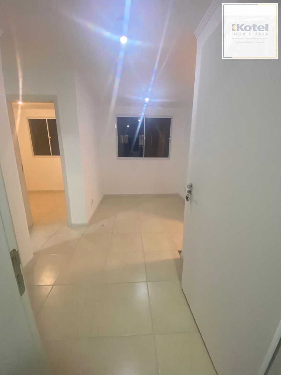 Apartamento no bairro Tristeza de 2 dormitórios e vaga DESOCUPADO