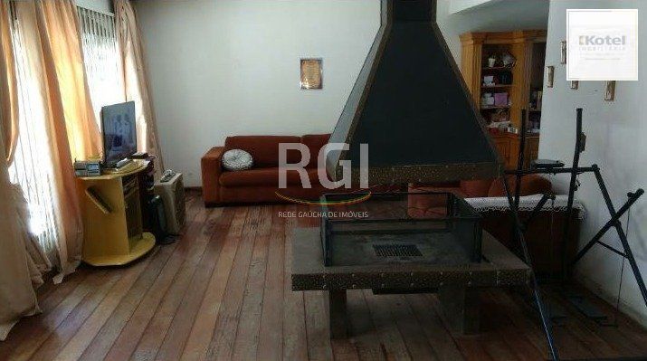 Casa para Venda - 300m², 4 dormitórios, 4 vagas - Nonoai — foto 4