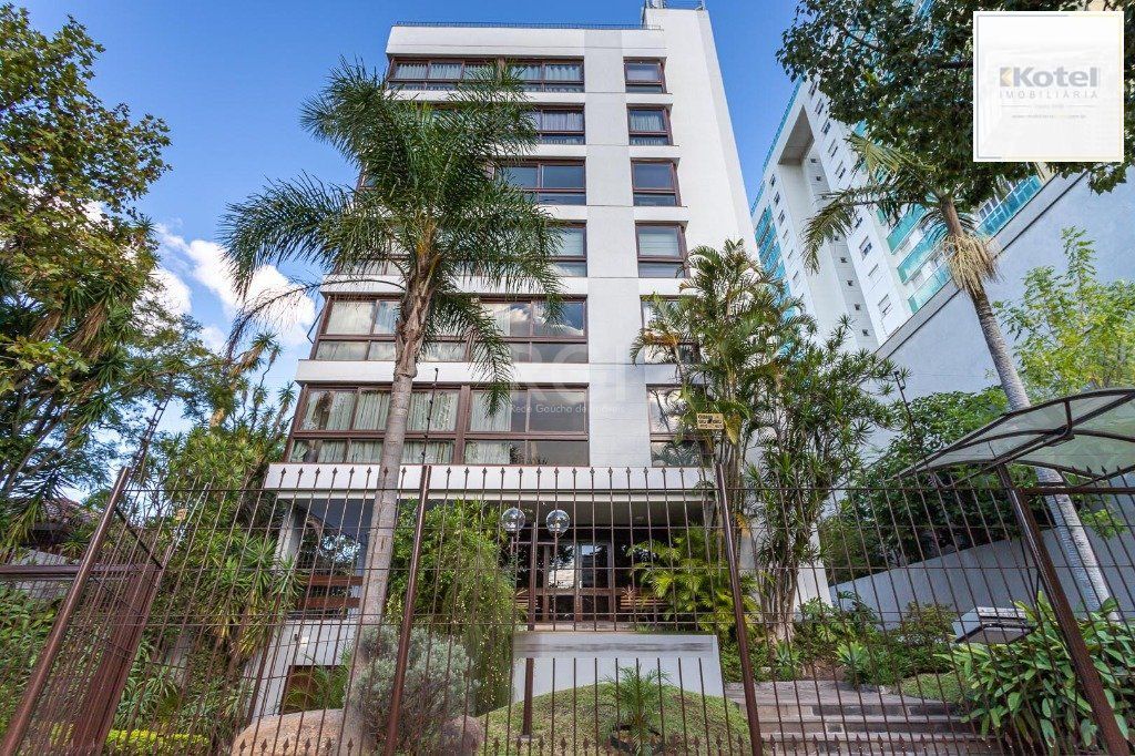 Apartamento no bairro Higienópolis com 190m² de 3 dormitórios e 2 vagas