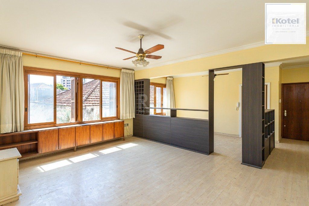 Apartamento de 3 dormitórios e vaga bairro Santa Cecilia DESOCUPADO
