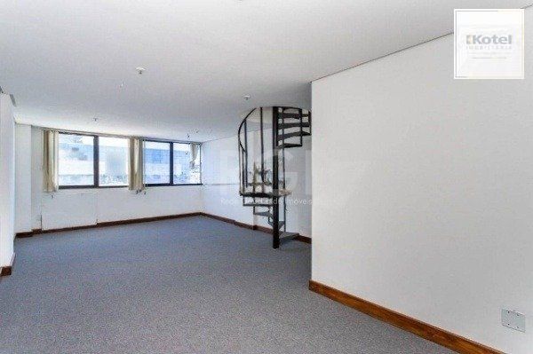 Sala comercial duplex na Av. Carlos Gomes