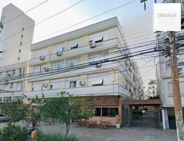 Apartamento TÉRREO com pátio no Menino Deus de 2 dormitórios e vaga rotativa
