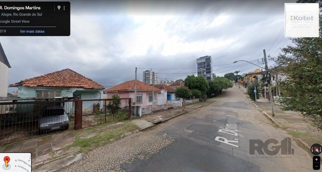 Terreno com 3 casas, no bairro Cristo Redentor, em Porto Alegre, RS. — foto 2