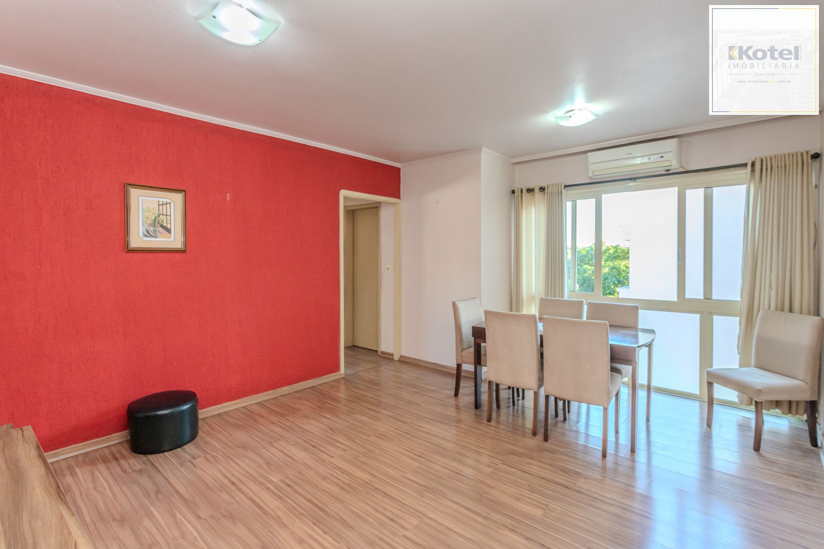 Apartamento de 2 dormitórios com dependência e vaga no bairro Santana DESOCUPADO — foto 4
