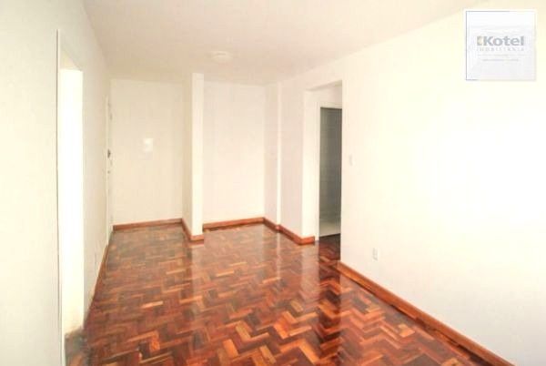 Apartamento no Jardim Leopoldina de 2 dormitórios reformado DESOCUPADO — foto 2