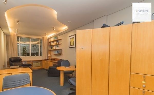 Sala comercial no bairro Petrópolis mobiliada