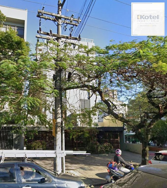 Apartamento no bairro Petrópolis de 2 dormitórios e vaga
