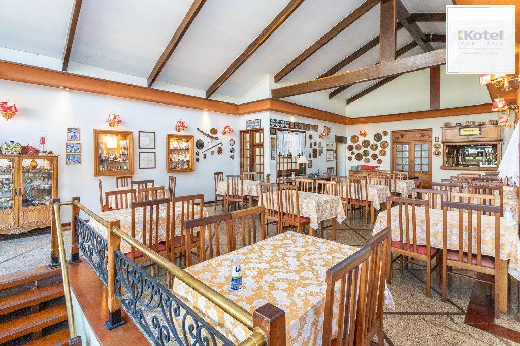 Casa para Venda - 272m², 3 dormitórios, 2 vagas - Santa Cecília