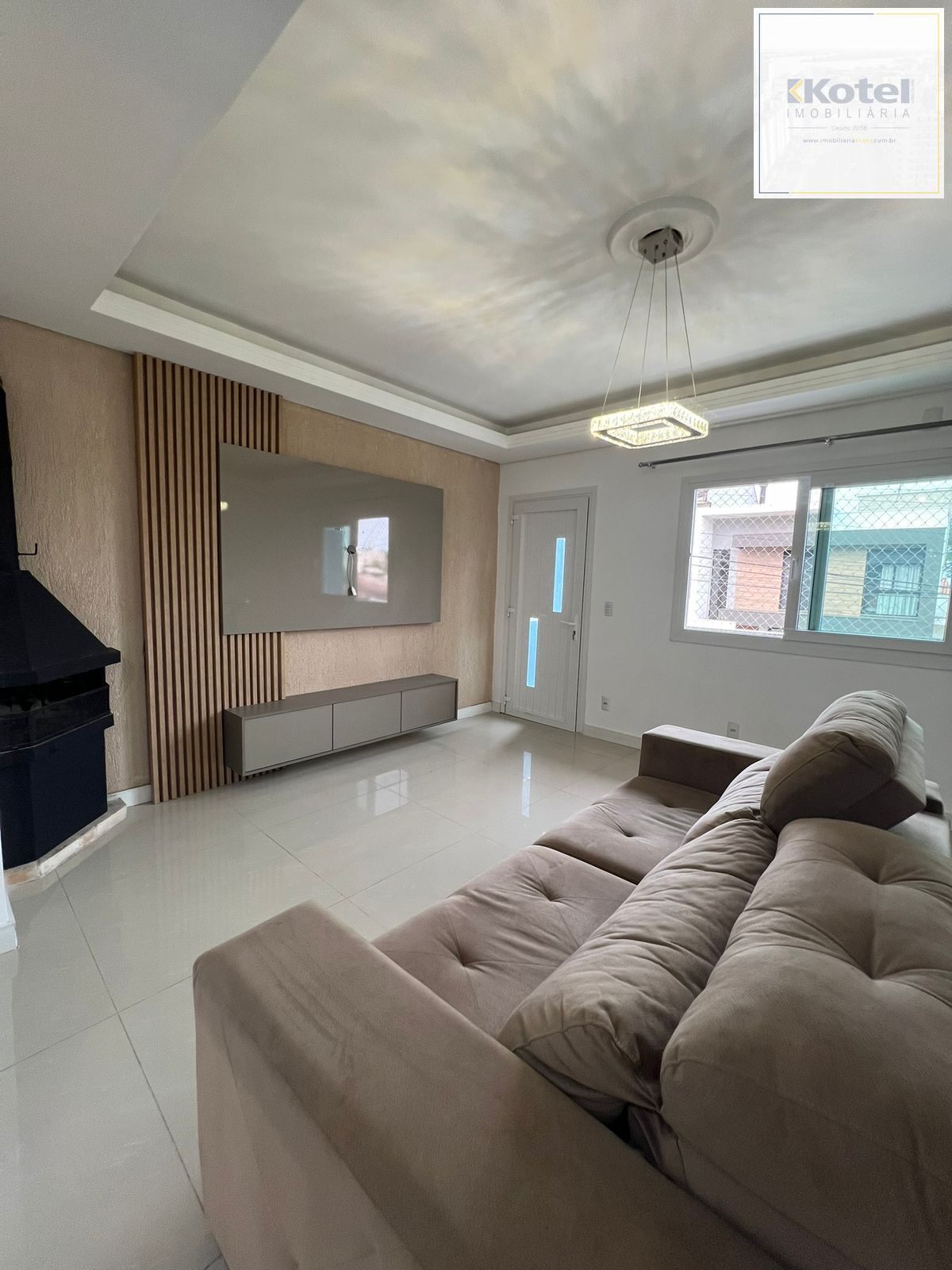 Casa sobrado em Gravatai de 3 dormitórios e 2 vagas