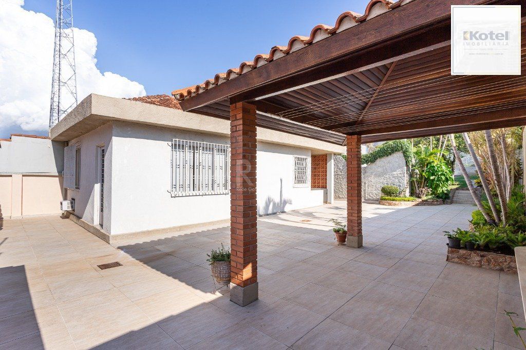 Casa sobrado no Partenon de 3 dormitórios e amplo pátio — foto 2