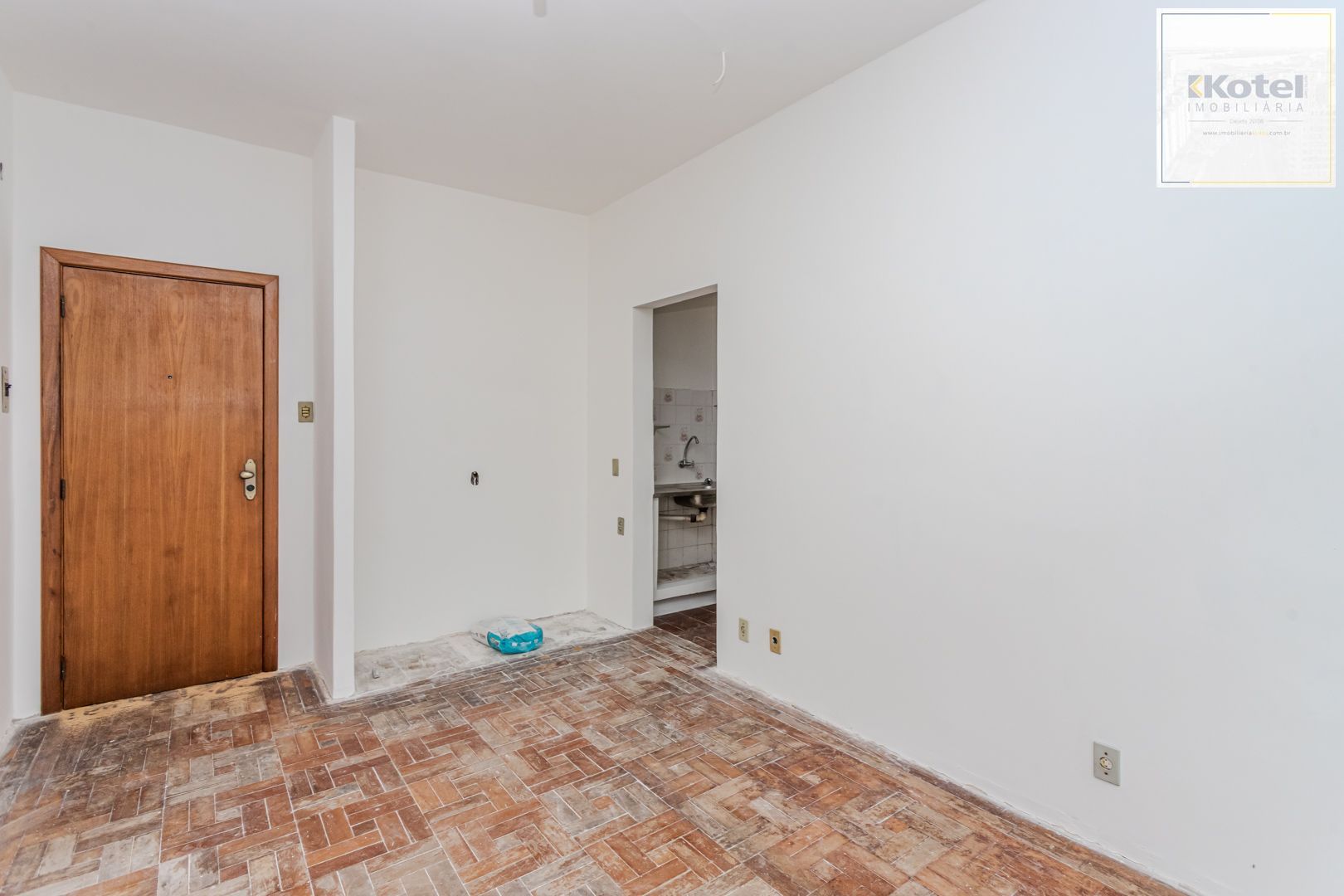 Apartamento no Menino Deus de 1 dormitório DESOCUPADO — foto 4