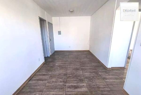 Apartamento de 2 dormitórios, no bairro Teresópolis *vaga DESOCUPADO — foto 3