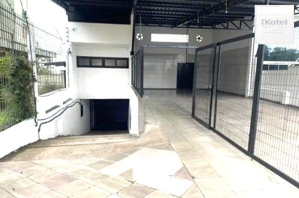 Prédio comercial no bairro Vila Jardim com 550m²